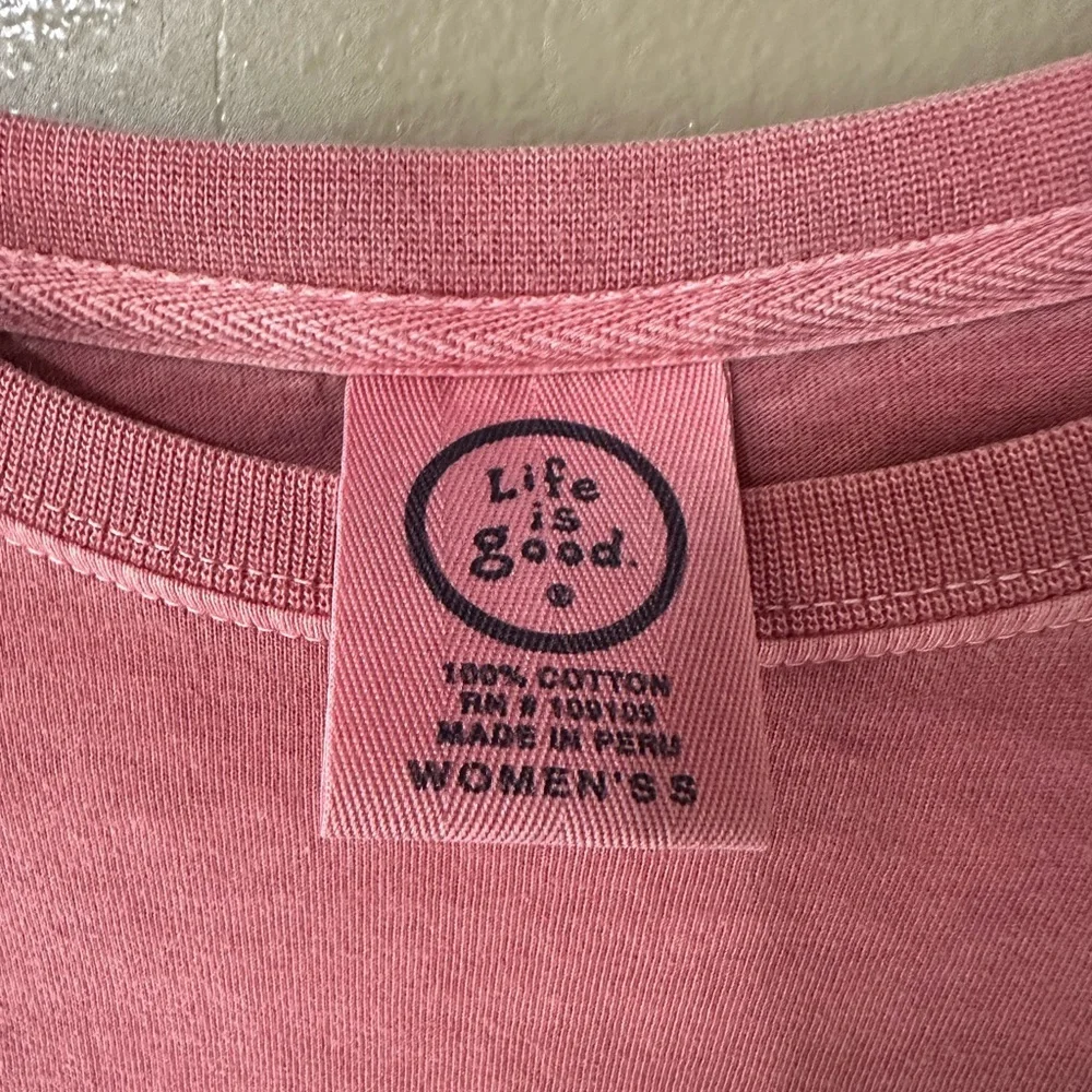 Life Is Good Red Dog Gone Jeep Woman’s Cotton Tee - Picture 4 of 6